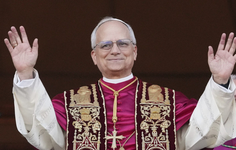 Le cardinal américain Robert Francis Prevost élu pape sous le nom de Léon XIV